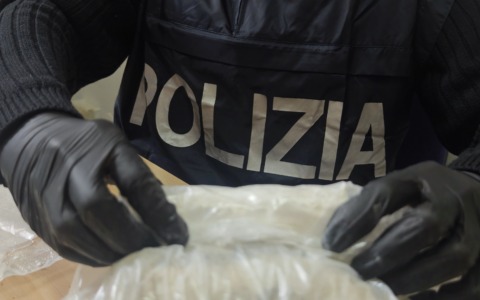 Smantellata rete di pusher a Roma: sette arresti e droga sequestrata