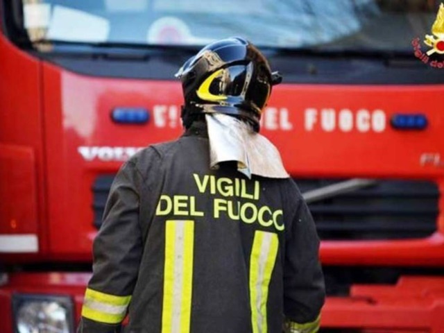 Esplosione in appartamento a Roma, un uomo ferito