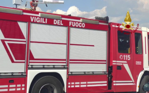 Incendio all’Agenzia delle Entrate di Roma, evacuati i dipendenti