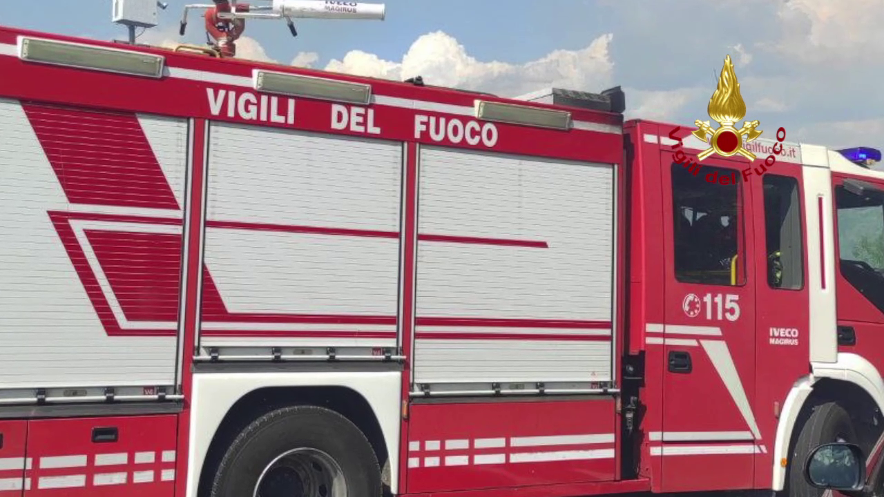 Incendio all’Agenzia delle Entrate di Roma, evacuati i dipendenti