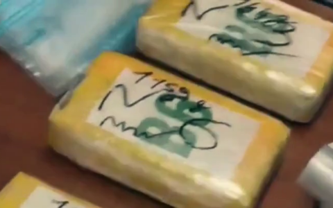 Scoperta base di spaccio a Ponte di Nona: arrestato pusher con 11 kg di cocaina