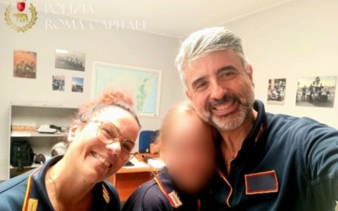 Bambina scomparsa ad Acilia ritrovata a Ostia