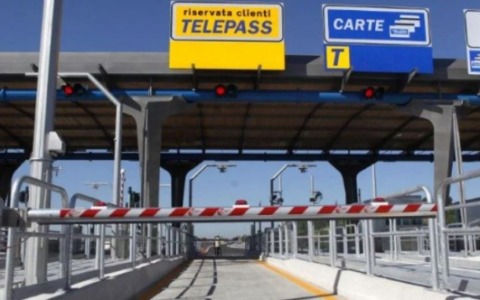 Chiusura notturna dell’area di servizio Arrone ovest