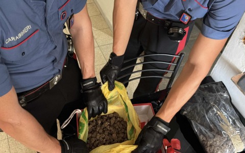 Sei arresti e cinque chili di droga a Torrevecchia e Bastogi