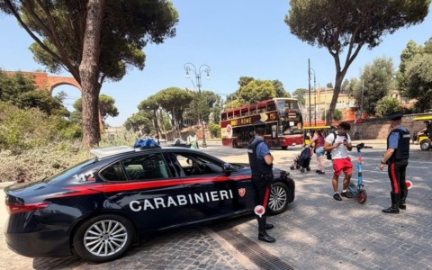 Controlli stradali a Roma: 231 multe e sei denunce