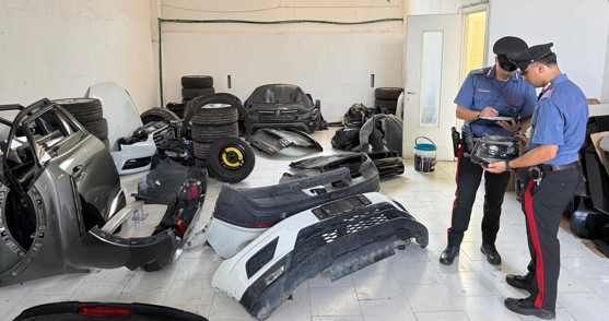 Sei arresti per riciclaggio di auto rubate a San Cesareo