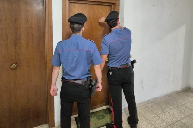 Arrestata donna per estorsione a sedicenne su debito di droga