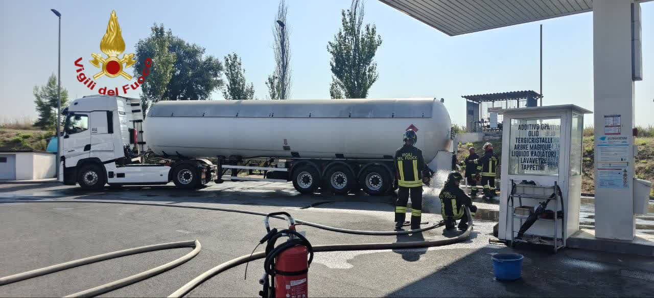 Evacuazioni ad Acilia per fuga di GPL in un distributore