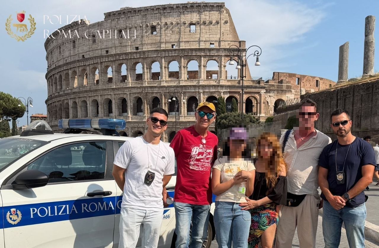 Dodicenne si smarrisce al Colosseo: ritrovata ai Fori Imperiali