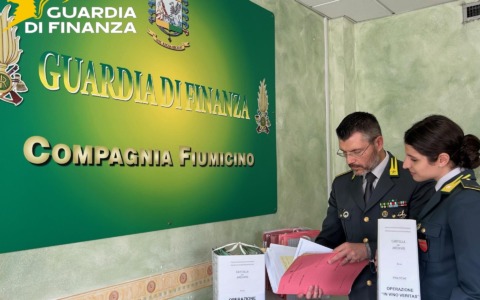 Tassista arrestato a Fiumicino con 1,3 kg di hashish