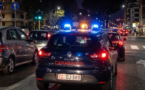 Spari a quattro stranieri a Roma, ipotesi spedizione punitiva