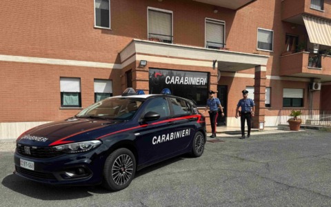 Rapina in un minimarket a Ciampino: due arresti