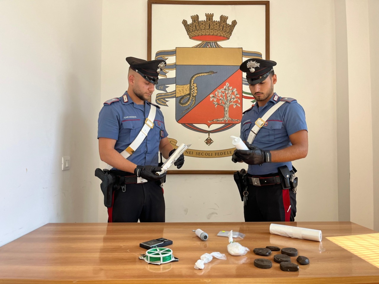 Cocaina e hashish in casa: arrestato 71enne a Ladispoli