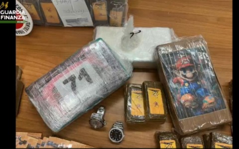 Castelverde, oltre 13 chili di droga: due arresti