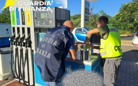 Carburante non conforme, sequestrati oltre 4.000 litri