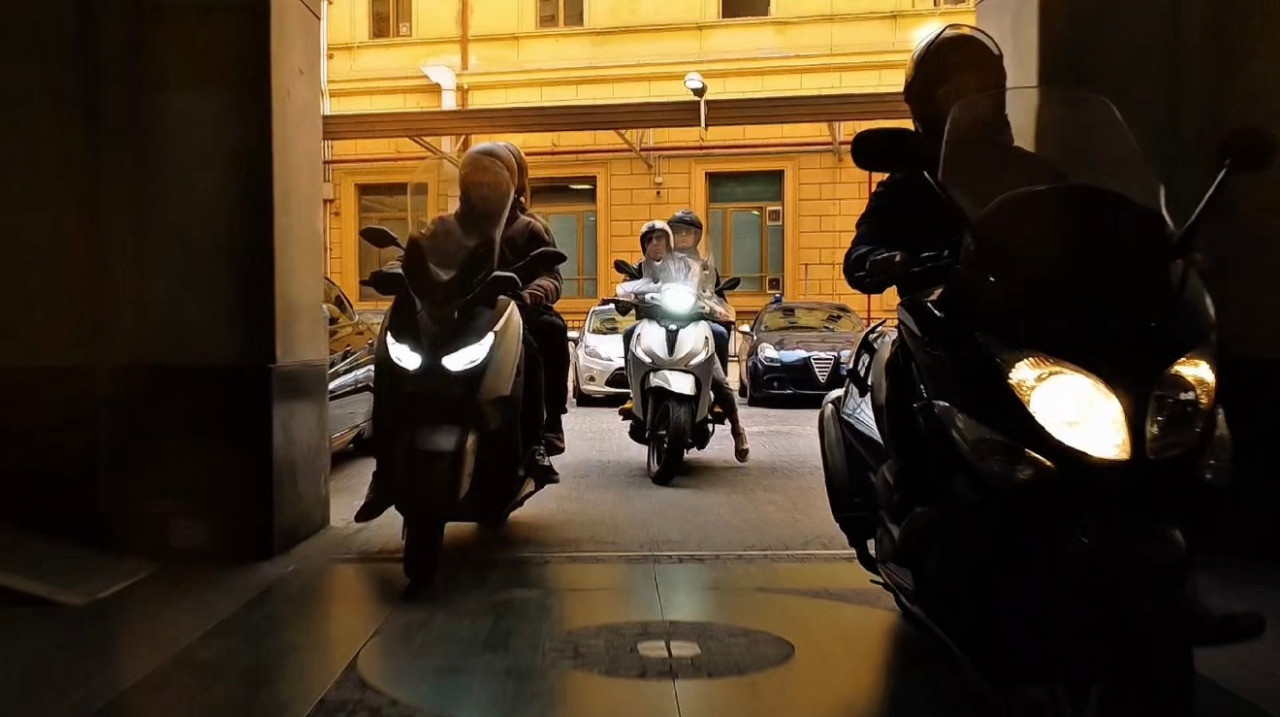 Roma, quattro arresti per droga: dallo spaccio al Colosseo al delivery