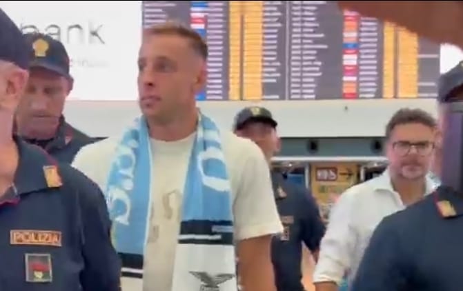 Frattesi è della Lazio: il centrocampista è arrivato a Roma