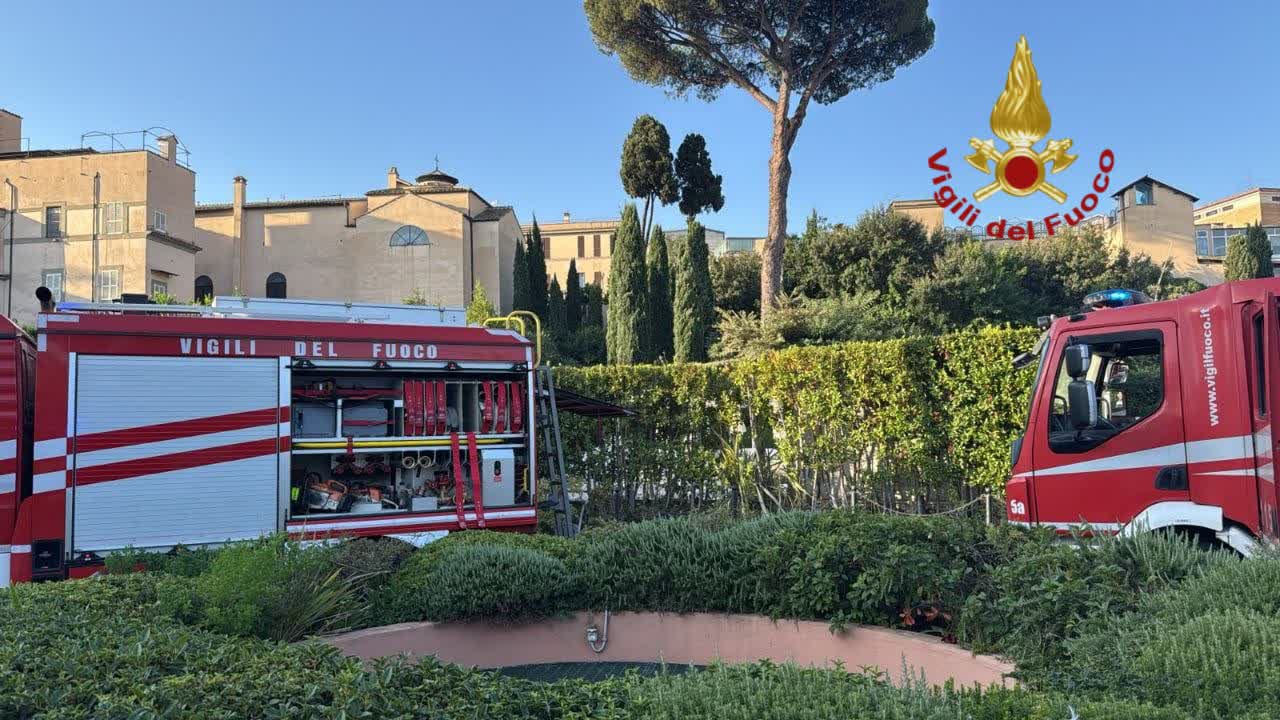 Incendio a un quadro elettrico in un hotel di via del Gianicolo