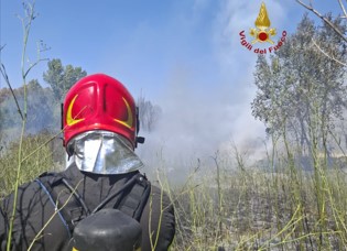 Incendio sul GRA, fumo nella galleria Appia: traffico bloccato