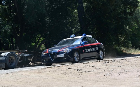 Colpo di pistola contro il Lazio Store di Ostia