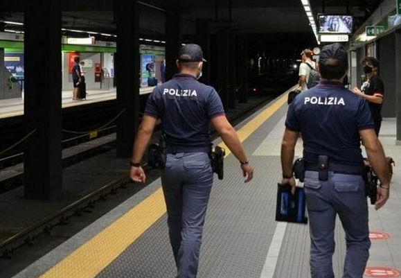 Roma, sette arresti per furti e rapine tra metro e centro