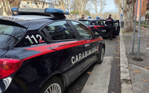 Colpi di pistola contro una banca a Formello