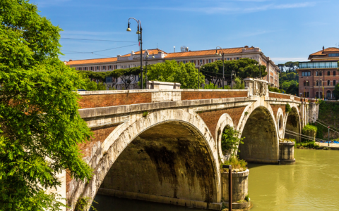 Ponte Matteotti chiuso: al via la seconda fase dei lavori tram