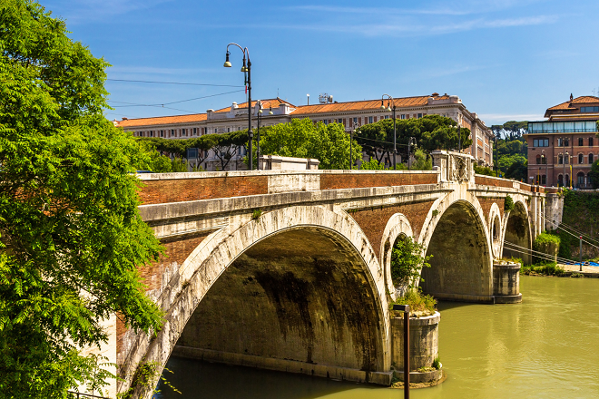 Ponte Matteotti chiuso: al via la seconda fase dei lavori tram