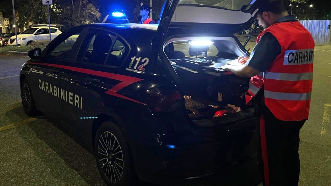 Rapina in un minimarket, arrestato 38enne a Roma
