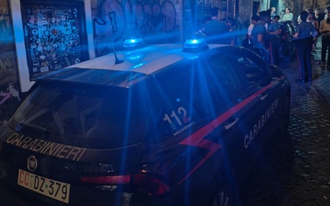 Seconda bomba carta contro lo stesso autosalone: danni ingenti