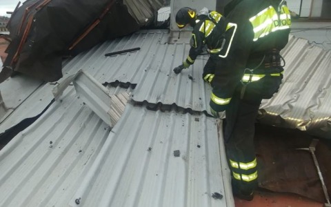 Tromba d’aria a Massimina: colpita la sede della Protezione civile