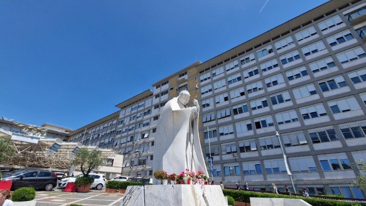 Scout colpito da un fulmine, si risveglia dopo 10 giorni al Gemelli