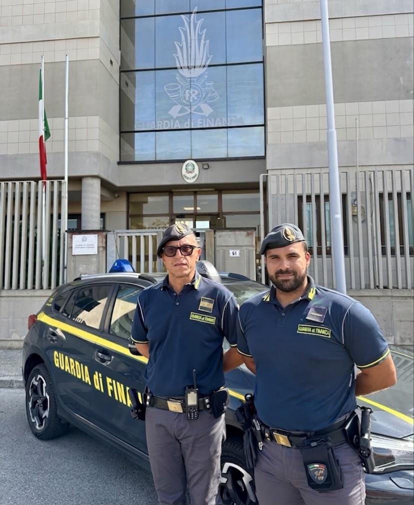 Malore sul litorale, i finanzieri rianimano una donna