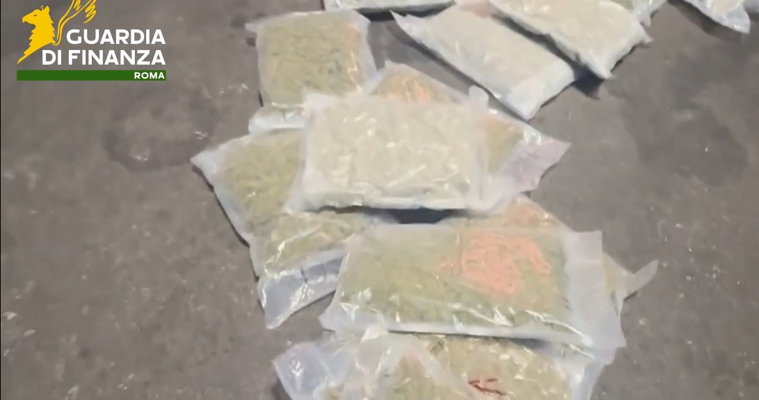 Droga tra Spagna e litorale romano: sequestrati 400 chili