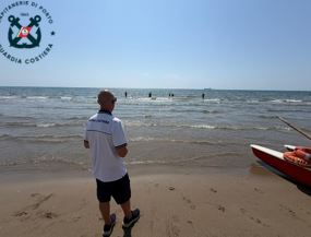 Pesci morti sulle spiagge di Ardea: verifiche sulle acque