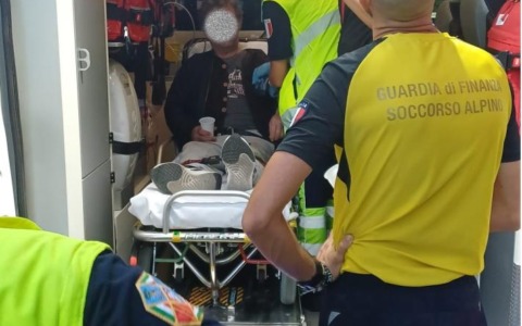 Scompare da una struttura, 55enne ritrovato nel bosco