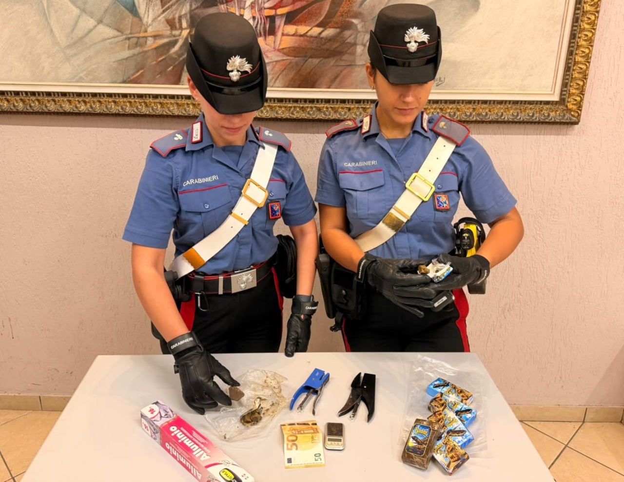 Fugge con l’hashish, arrestato 21enne ad Anzio