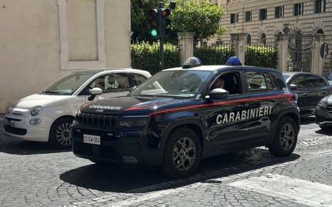 Monti, 32enne arrestato per sequestro, violenza sessuale e rapina