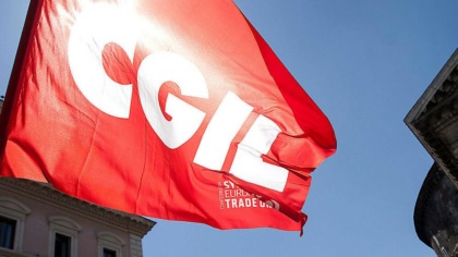 Call center, i sindacati: formazione per la transizione digitale