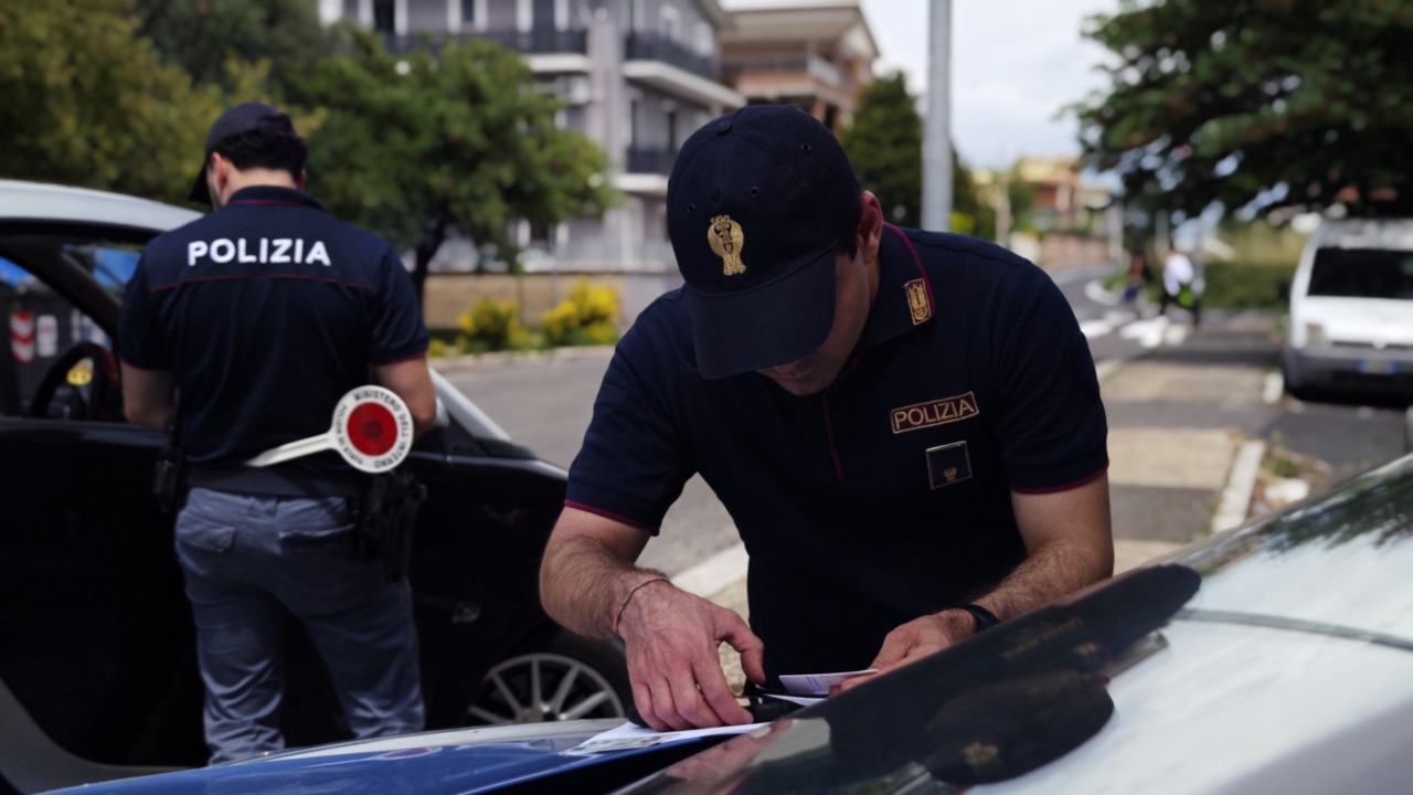 Quarticciolo, droga nascosta ovunque: sette arresti