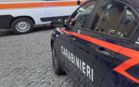 Professoressa accoltellata a Roma: «Non aver paura di tornare»