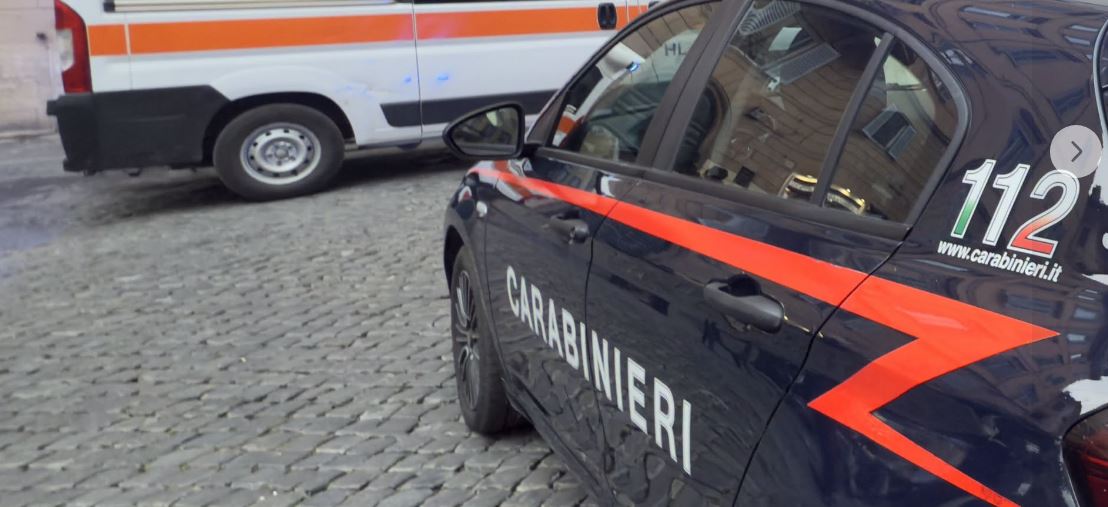 Professoressa accoltellata a Roma: «Non aver paura di tornare»