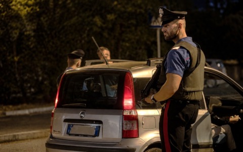 Furti nelle auto a Roma: tre arresti e tre denunce