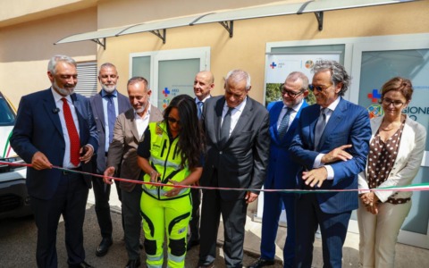 Rocca inaugura postazione Ares e laboratori di apicoltura