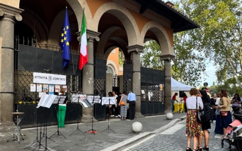 Via della Rondinella, apre la strada scolastica pedonale