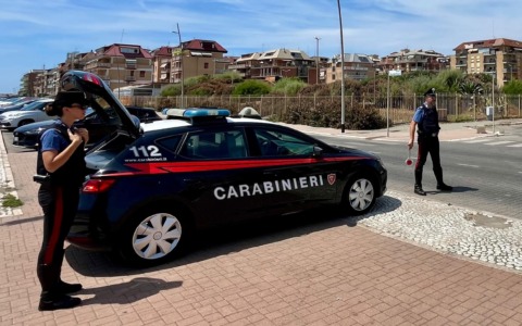 Ostia, controlli sul litorale: 4 arresti e 8 denunce