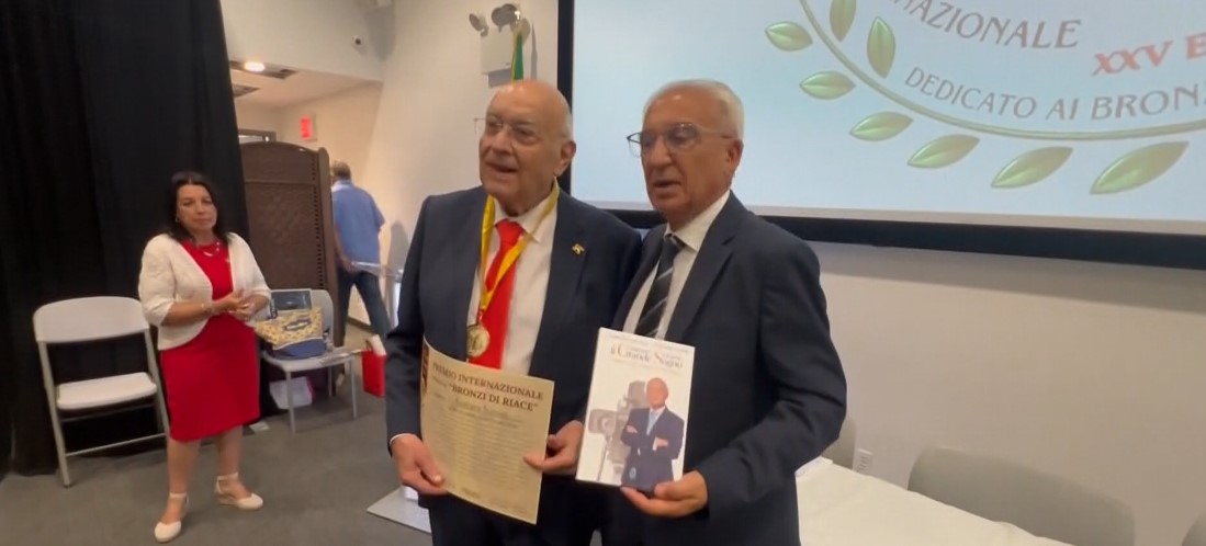 Bronzi di Riace a New York: omaggio a Gianfranco Sciscione