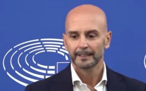 Procaccini: «Special membership» per il Canada, è senza senso