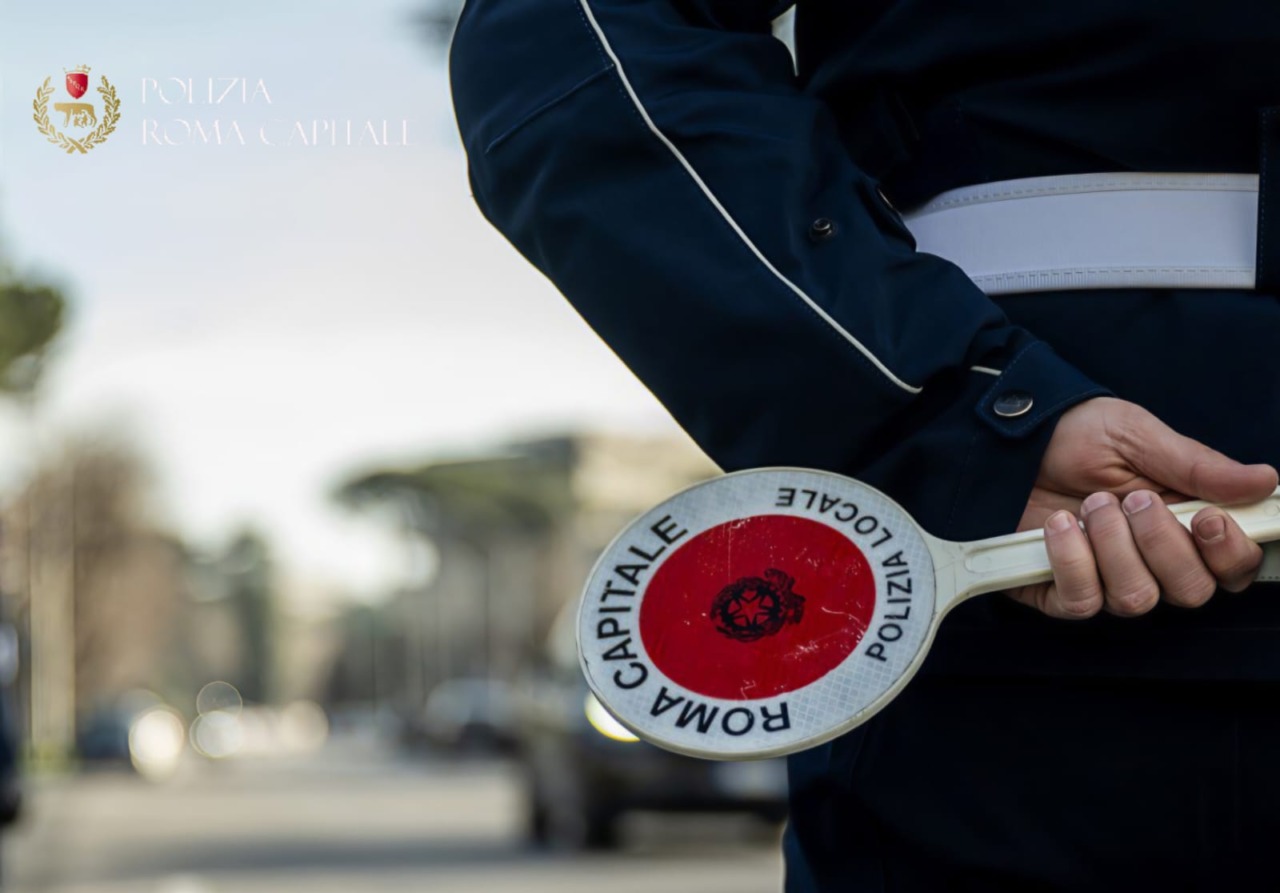 Esquilino, ruba in negozio e fugge: arrestato 31enne