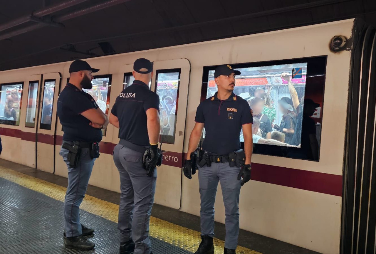 Metro investe un 67enne: è in gravi condizioni